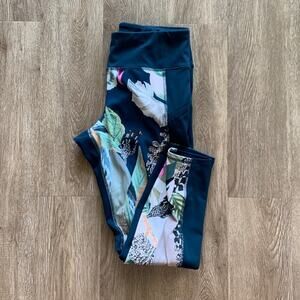 Athleta Teal Lagoon Oasis Contender 7/8 Leggings Size Medium